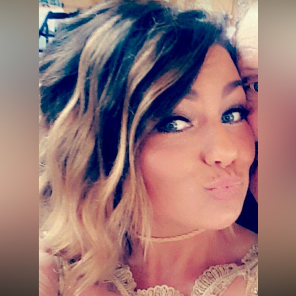 Meet your Posher, Maura katlyn